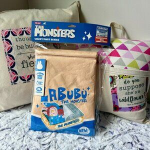 POP MART The Monsters Wacky Mart - Messenger Bag